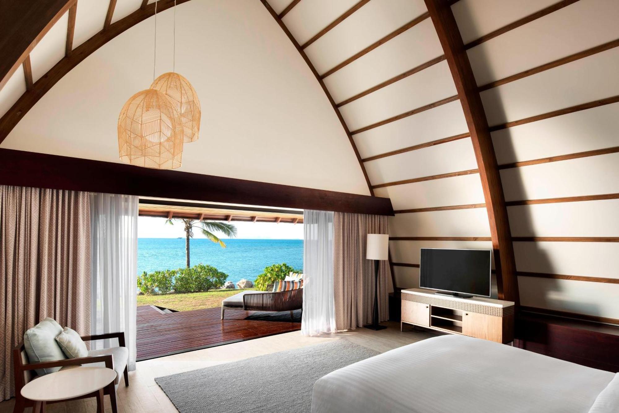 Royal Ocean Front Bure Villa 1 King Terrace