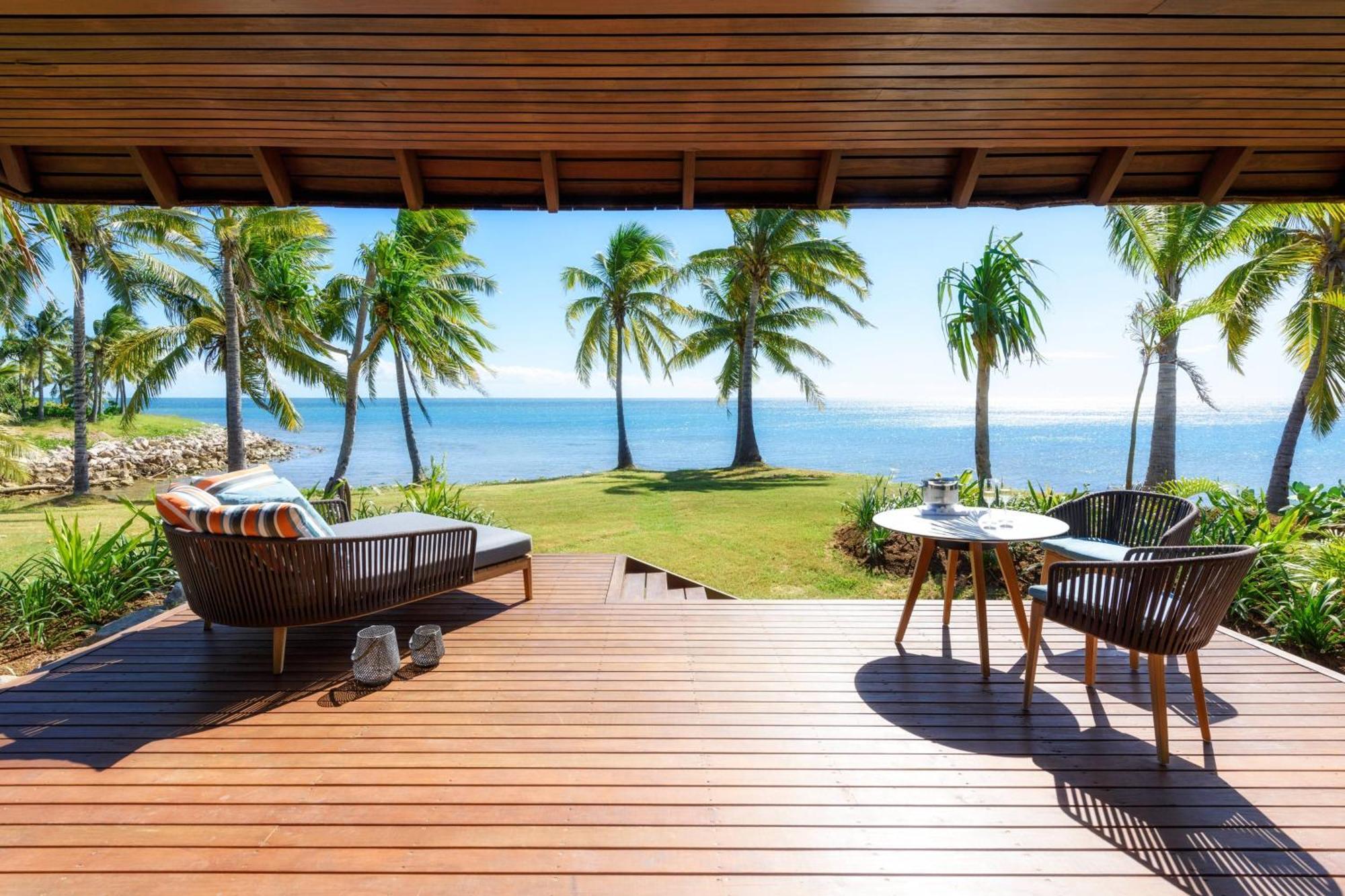 Royal Ocean Front Bure Villa 1 King Terrace